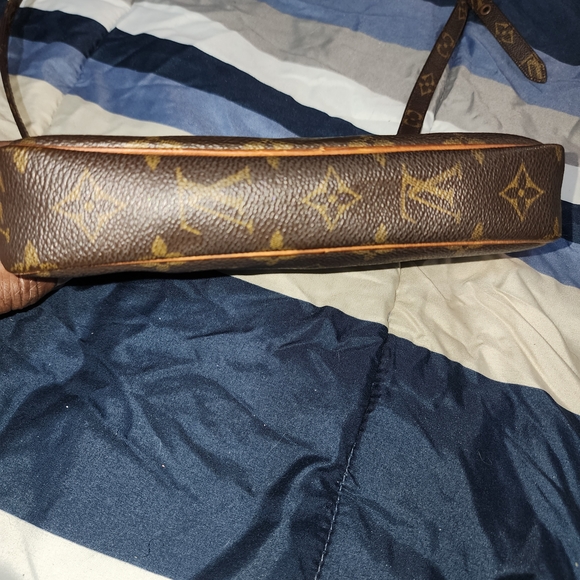 Louis Vuitton Monogram Belt Bag in Brown - Picture 5 of 15